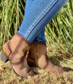 Old Gringo Leslie Bootie -Western Fashion Clothing image 8860bb8a 5d05 4bd0 9538 52cd4d5974de 1